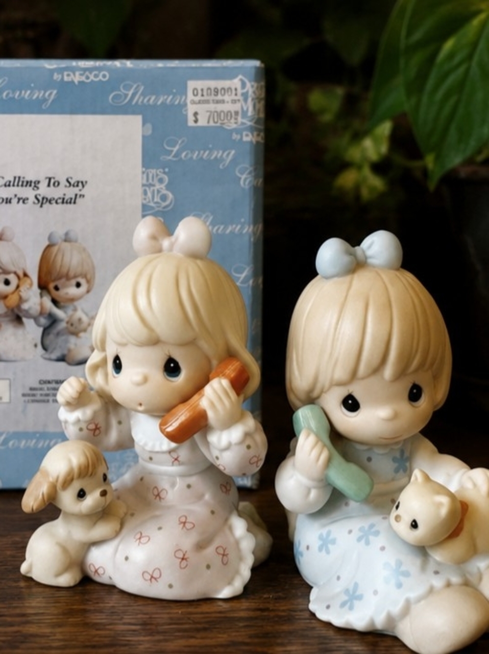 Precious Moments Members Only 2001 "Calling to Say You're Special" 2pc Set